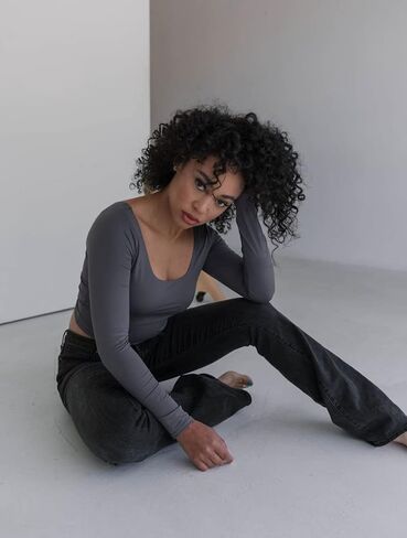 Almere Long Sleeve Top for Women, Contour Double-Lined Seamless Smooth Fabric Sleeved Basic Top w/Low Neck Cut in Kuwait