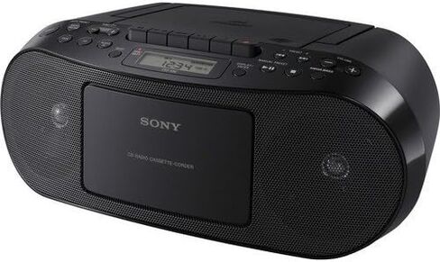 Sony Portable Stereo Cd Player & Tape Cassette Recorder With Digital Tuner AM/FM Radio & Mega Bass Reflex Stereo Sound System Plus 6ft CubeCable Aux Cable to Connect Any Ipod, Iphone or Mp3 Digital Audio Player in Kuwait