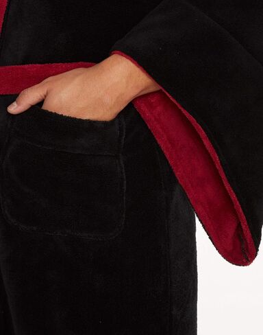 Harry Potter Gryffindor Hooded Bathrobe for Men/Women | Soft Plush Spa Robe for Adults | Lightweight Fleece Shower Robe With Belted Tie | One Size Fits Most Adults in Saudi Arabia