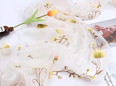وشاح الرأس المطرز المختلط المصنوع من الحرير والصوف من Alysee للسيدات من Alysee in Kuwait