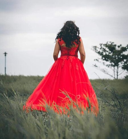فساتين QXMYOO لحفلات Quinceanera الجميلة 16 فستان الأميرة للحفلات الراقصة للمراهقين in Kuwait