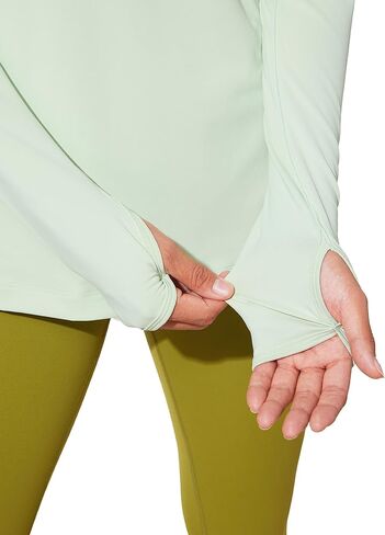 قمصان CRZ YOGA UPF 50+ للتمرين في الهواء الطلق بأكمام طويلة للنساء للحماية من الشمس، قمصان سريعة الجفاف للمشي لمسافات طويلة مع فتحات الإبهام in Kuwait