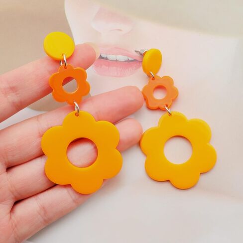 Acrylic Flower Earrings for Women,Double Daisy Drop Earrings,Resin Flowers Floral Earrings for Girl Teens Y2k Yellow White Flowers 60/70s Earrings in Saudi Arabia