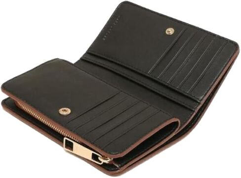 Marc Jacobs S104L01SP21 Smoked Almond With Gold Hardware Groove Medium Bifold Women's Leather Wallet in Kuwait