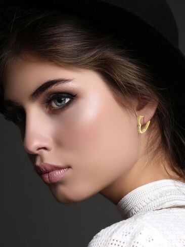 مجموعة أقراط هوجي الصغيرة من GloBosenPur، 6 أزواج من أقراط هوجي هوب مطلية بالذهب أقراط هوجي للنساء مربعة مكتنزة ملتوية سميكة أقراط بيضاوية للفتيات in Kuwait