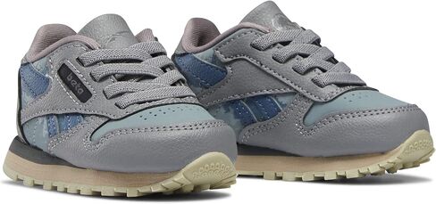 Reebok Unisex-Child Classic Leather Sneaker in Saudi Arabia