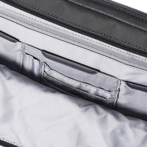 غطاء الكمبيوتر المحمول TUMI Alpha 3 Medium مقاس 13 بوصة - أنيق وعملي وواقٍ - حقيبة كمبيوتر للرجال والنساء - أسود in Saudi Arabia
