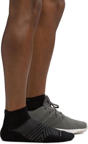 Darn Tough (1055 Run Coolmax 1/4 Ultra-Lightweight with Cushion Men's Sock in Saudi Arabia