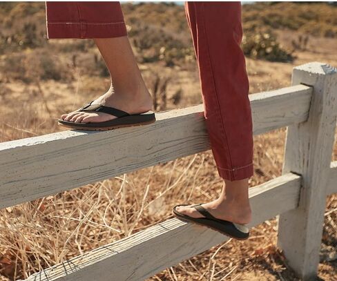شبشب Chaco Lowdown Flip Flop للسيدات in Saudi Arabia