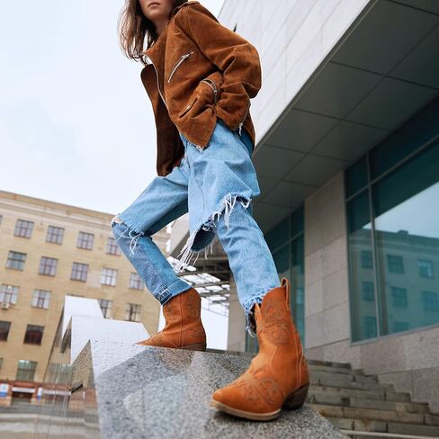 أحذية Rollda النسائية لرعاة البقر على الموضة الغربية حتى الكاحل أحذية راعية البقر مع عروات سحب لأعلى ومقدمة قصيرة in Kuwait