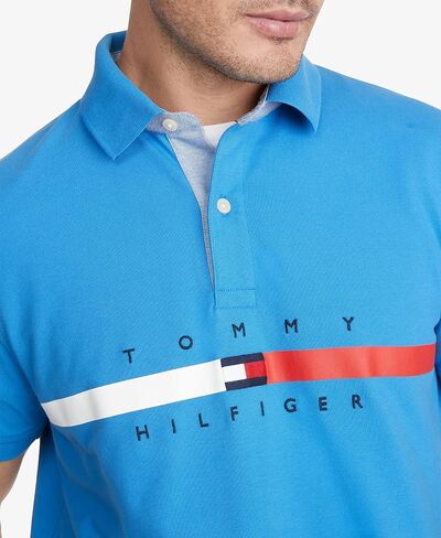 قميص بولو رجالي بأكمام قصيرة من القطن من Tommy Hilfiger برسومات علم بيكيه بمقاس مخصص in Kuwait