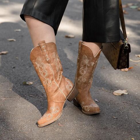 أحذية Rollda النسائية لرعاة البقر بمقدمة قصيرة وأحذية راعية البقر مطرزة لمنتصف الساق أحذية غربية للسيدات مع عروات سحب لأعلى in Kuwait