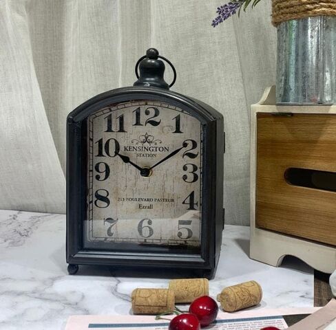 ساعة حائط رترو صغيرة بتصميم عتيق، ساعة مكتب انيقة معدنية انيقة للرفوف وديكور المكتب وديكور الحائط والطاولة in Kuwait