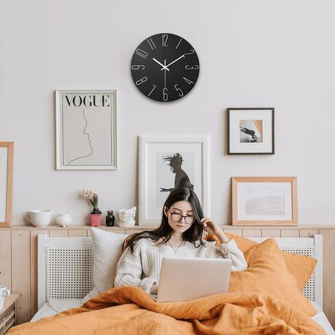 ساعة حائط fapugh 12 بوصة صامتة غير موقوتة، ساعة ديكور عصرية دقيقة للمنزل والمكتب والمدرسة والمطبخ وغرفة النوم وغرفة المعيشة (أسود) in Kuwait