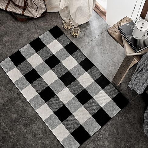 SEEKSEE Cotton Buffalo Plaid Rug 2'x3' Black and White Checked Rug Washable Doormats Indoor Outdoor Rugs for Layered Front Door Mats, Porch, Kitchen, Farmhouse, Entryway in Kuwait