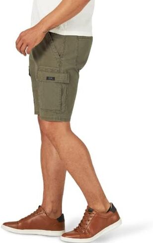 Wrangler Men's Relaxed Fit Cargo Shorts with Stretch Olive Green 32 in Saudi Arabia