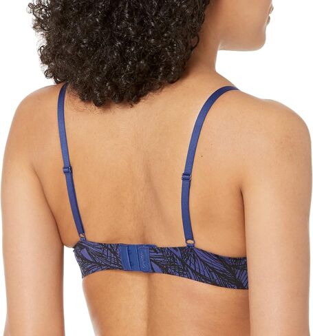 Calvin Klein Women's Liquid Touch Lightly Lined Plunge Bra in Saudi Arabia