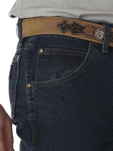 بنطلون جينز راعي البقر ذو الأداء الممتاز للرجال من Wrangler in Kuwait