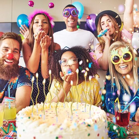 12 قطعة من شموع عيد الميلاد الملتوية الطويلة، شموع الكيك الحلزونية الطويلة، شموع الكيك المعدنية، شموع الكيك الطويلة الرقيقة مع حاملات لتزيين الكيك وحفلات أعياد الميلاد (ذهبي) in Kuwait