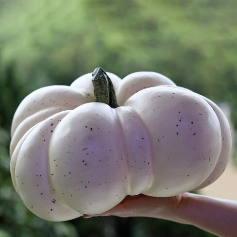 قرع صناعي كبير من WsCrofts، 12.6 بوصة قرع صناعي مصنوع يدويًا لمهرجان الخريف وعيد الشكر وديكور الهالوين (بقع بيضاء) in Kuwait