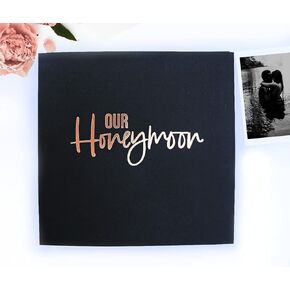 مود لا في البوم سجل قصاصات شهر العسل الخاص بنا، صورة 8.5 انش × صفحات سوداء، منقوش باللون الذهبي الوردي. هدية للاكسسوارات (BK)، OurHoneymoon_BLK in Kuwait