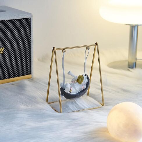 تمثال صغير لرائد الفضاء AWNR، منحوتة كتاب قراءة رائد الفضاء لسطح المكتب وغرفة المعيشة وديكور سطح الطاولة، زخرفة طاولة كوكب رائد الفضاء من الراتنج لغرفة النوم ورف حامل التلفزيون in Kuwait