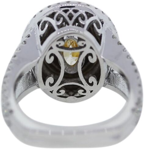 4.02ct Oval Fancy Light Yellow Diamond Engagement Ring in Kuwait