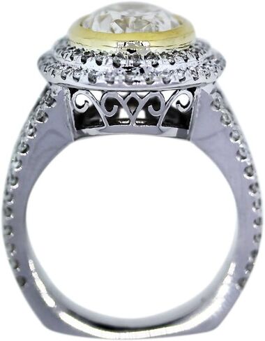 4.02ct Oval Fancy Light Yellow Diamond Engagement Ring in Kuwait