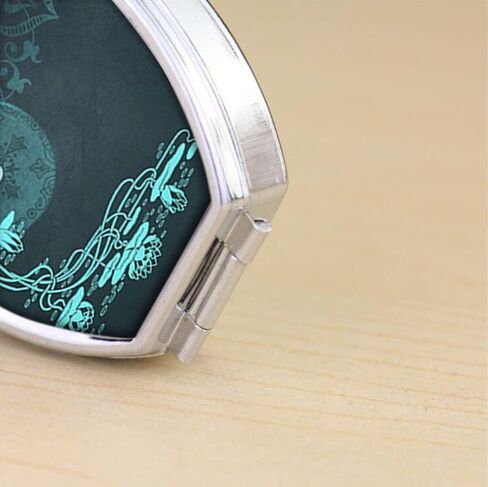 صندوق حبوب الدواء، علبة حبوب الدواء الفاخرة على شكل فراشات ذهبية لمحفظة الجيب منظم حبوب الدواء، صناديق مزخرفة باللون الفضي وحجرة واحدة لطب السفر in Kuwait