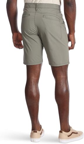 شورت رجالي من Wrangler Authentics لأداء مريح ومرن ومسطح من الأمام in Kuwait