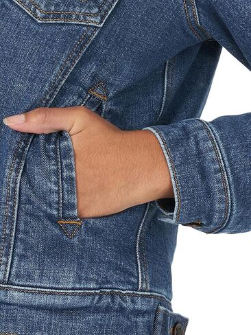 Wrangler Women's Retro Sherpa Lined Jacket in Kuwait