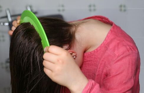 - نظام جديد حاصل على براءة اختراع مضاد للقمل وسريع. بفضل شكله 227 سن. التحكم والعلاج والوقاية. صنع في فرنسا. in Kuwait