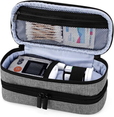 حقيبة سفر مبرد الأنسولين من يارو، حقيبة سفر مزدوجة الطبقات لمرضى السكري مع عبوتين من الثلج، منظم مستلزمات مرضى السكري لأقلام الأنسولين أو أجهزة مراقبة نسبة الجلوكوز في الدم أو غيرها من ملحقات رعاية مرضى السكري، باللون الأسود in Kuwait