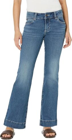 بنطلون نسائي من Wrangler 112315025 Retro Dark Wash Mae مقاس 13x32 دينم in Saudi Arabia