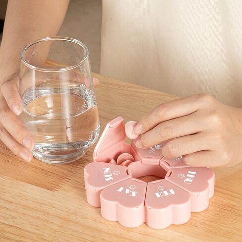 ترقية منظم حبوب الدواء الأسبوعي، منظم أدوية السفر من مويو، مقصورات كبيرة صديقة لالتهاب المفاصل، صندوق حبوب لطيف لمدة 7 أيام، منظم صندوق حبوب الدواء اليومي للفيتامينات وزيوت السمك (حرف وردي-أبيض) in Kuwait