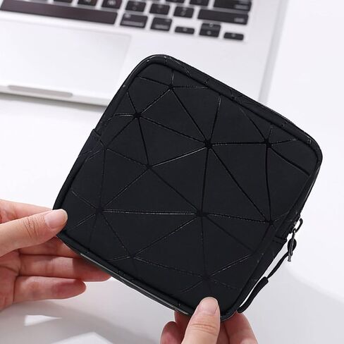 حقيبة تخزين المناديل الصحية من CCLOOCOOO، حقيبة جلدية أنثوية مقاومة للماء للفترة الأولى للفتيات المراهقات والنساء، حقيبة كأس الحيض أكياس تخزين وسادات المناديل الصحية (أسود، أخضر) in Kuwait