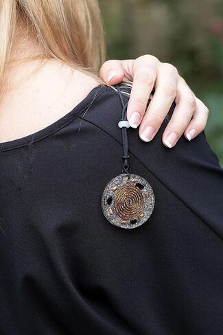 Ezina Designs قلادة ميتاترون مكعب أورجونيت مختلطة شاكرا أورغون أو سلسلة مفاتيح - التنشيط والاسترخاء طاقة تشي لتعزيز قلادة الكريستال لفائف تيسلا (قلادة 2.0") in Kuwait