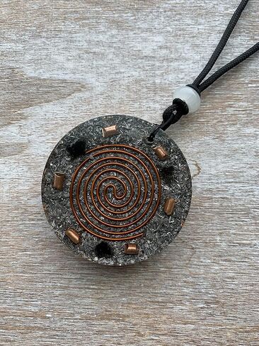 Ezina Designs قلادة ميتاترون مكعب أورجونيت مختلطة شاكرا أورغون أو سلسلة مفاتيح - التنشيط والاسترخاء طاقة تشي لتعزيز قلادة الكريستال لفائف تيسلا (قلادة 2.0") in Kuwait