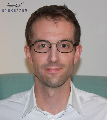 Eyekepper 4 أزواج من نظارات القراءة بإطار معدني + نظارات قارئ 1.75 مع مفصلات زنبركية للرجال والنساء للقراءة in Kuwait