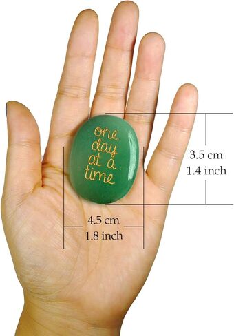 يوم واحد في كل مرة، حجر القلق، اليشم الطبيعي الذي يفكر فيك هدية الحظ السعيد، هدايا ملهمة للتأمل الذهني للنساء والرجال in Kuwait