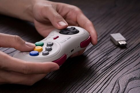 8Bitdo M30 2.4G Wireless Gamepad for Sega Genesis Mini and Mega Drive Mini and Switch with 6-Button Layout (Black) in Saudi Arabia