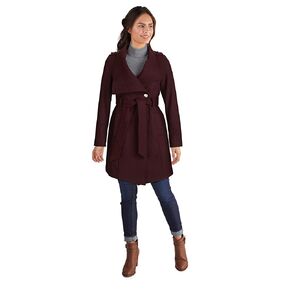 سترة GUESS النسائية ذات الحزام الناعم مع غطاء للرأس in Kuwait