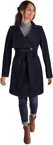 سترة GUESS النسائية ذات الحزام الناعم مع غطاء للرأس in Kuwait