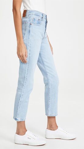 بنطال جينز Levi's Premium 501 قصير للسيدات in Kuwait