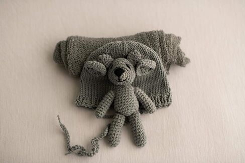 دعائم التصوير الفوتوغرافي للأطفال حديثي الولادة مع لفافة أطفال - لف ممتد طويل مع قبعة كروشيه صغيرة ودبدوب محبوك - مجموعة كاملة من 3 قطع لقماط الرضع للأولاد والبنات in Kuwait