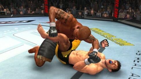 UFC بلا منازع 2009 - بلاي ستيشن 3 in Saudi Arabia