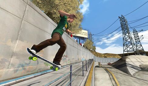 Xbox 360 Tony Hawk: Ride Skateboard Bundle in Saudi Arabia
