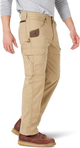 بنطال Wrangler Riggs Workwear الرجالي المرن للراحة والمقاس العادي in Saudi Arabia
