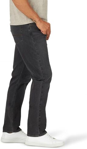 بنطلون جينز مطاطي من Wrangler Authentics للرجال ذو ملاءمة رياضية in Kuwait