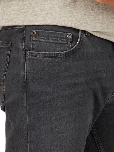 بنطلون جينز مطاطي من Wrangler Authentics للرجال ذو ملاءمة رياضية in Kuwait